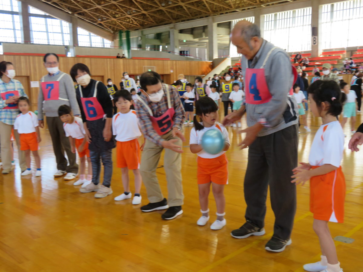 七尾市高齢者と子どものスポーツ大会(あお組)